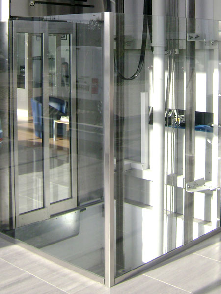 Panoramic lift, auto salon Split