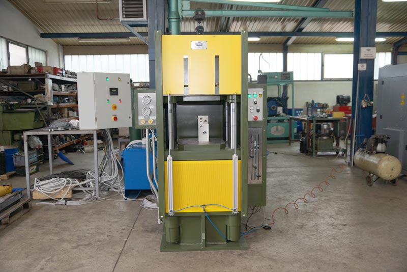 Dedicated industry, hydraulic press 200 t