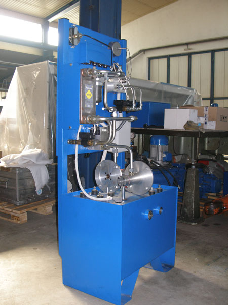Hydraulic aggregate for lubricating bearing (generator Končar), Brodosplit